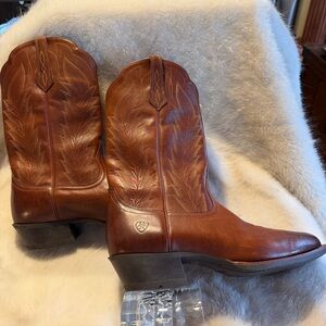 Ariat Men's Rich Brown Western Boots